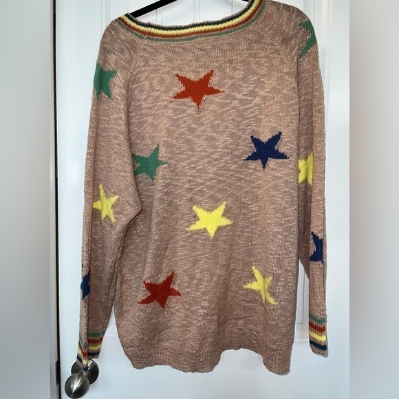 Colorful Star Sweater - Picture 5 of 6